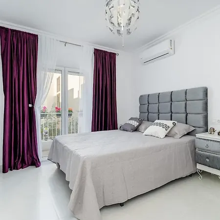Апартаменты Panda House Торевьиа